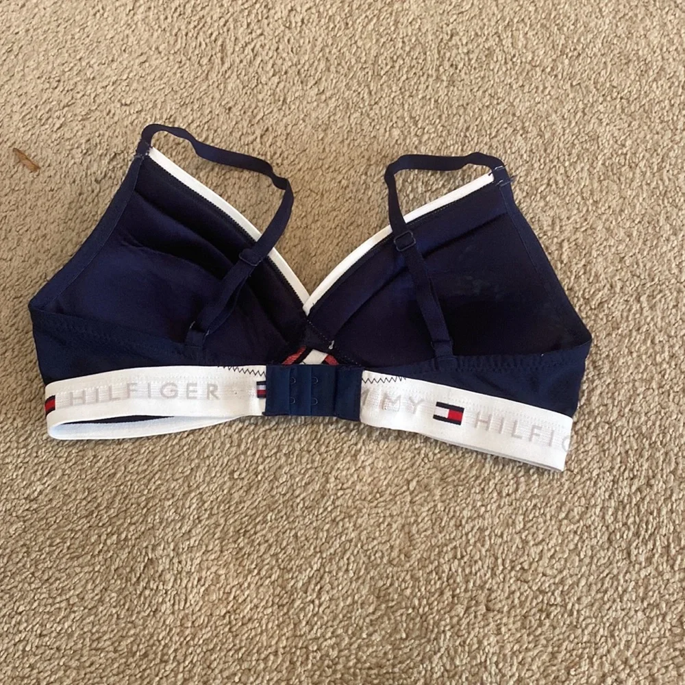 Tommy Hilfiger Navy Sports Bra size 32 C - Picture 3 of 5